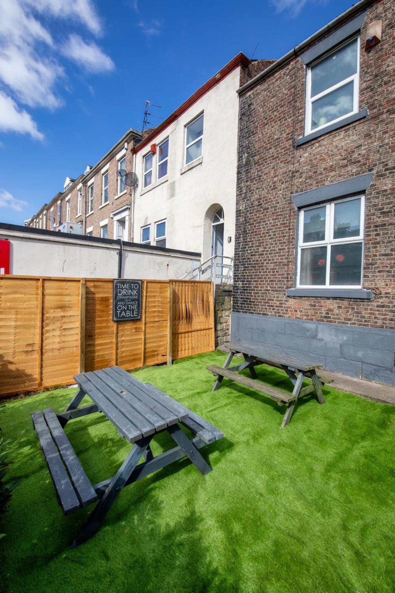 Newcastle City Centre Super Spacious Town House Free Parking And Wi-Fi エクステリア 写真