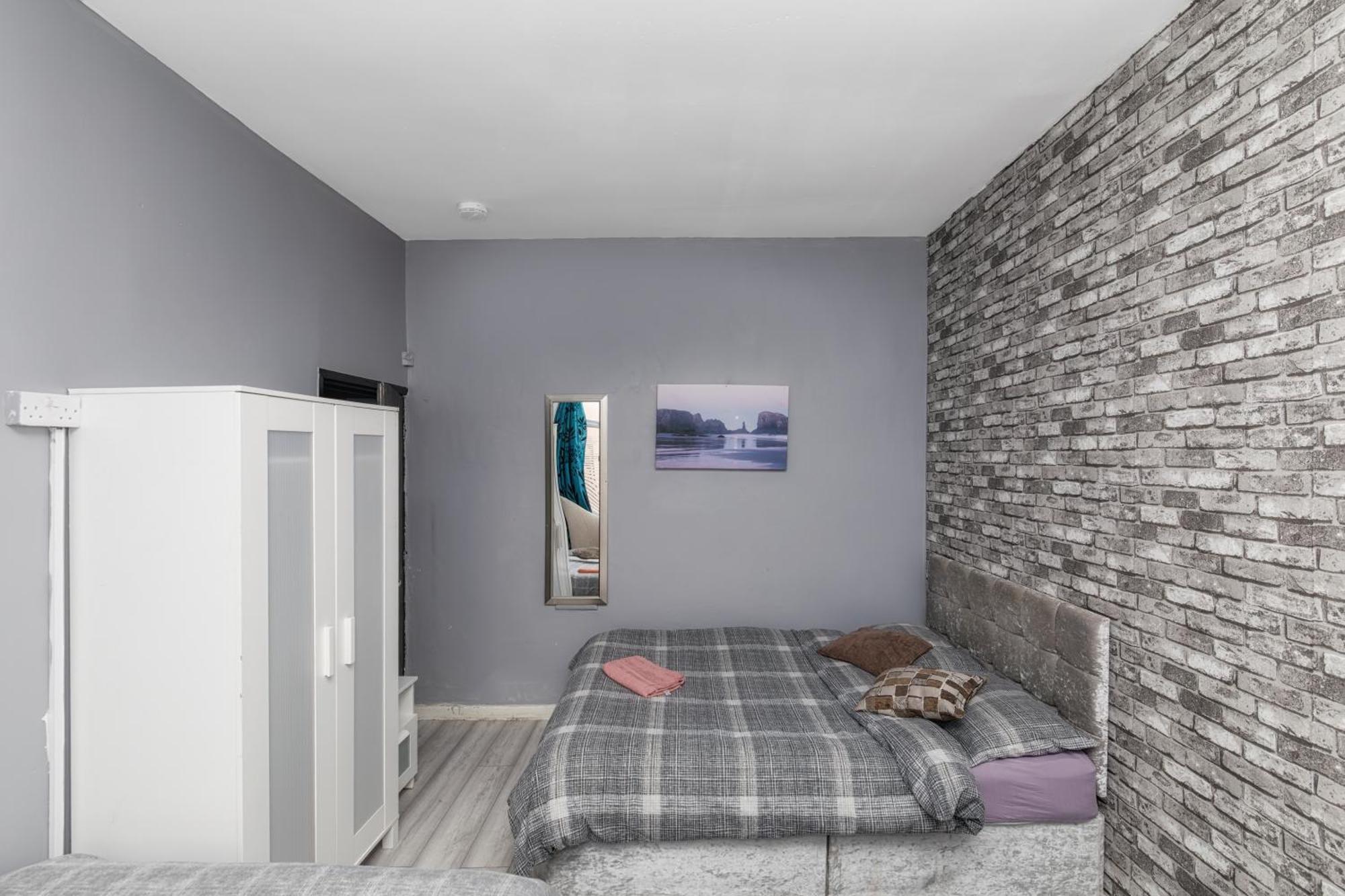 Newcastle City Centre Super Spacious Town House Free Parking And Wi-Fi エクステリア 写真